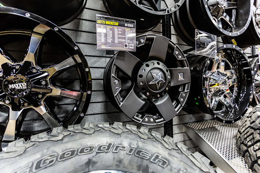 Truck Accessories Store «4 Wheel Parts Performance Center - Mesa, AZ», reviews and photos, 420 S Country Club Dr, Mesa, AZ 85210, USA