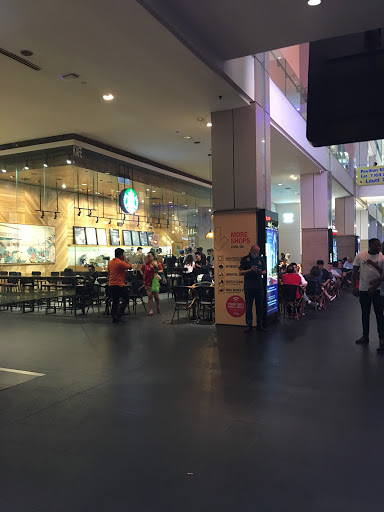 Shopping Mall «Pavilion Shopping Center», reviews and photos, 24055 Chagrin Blvd, Beachwood, OH 44122, USA