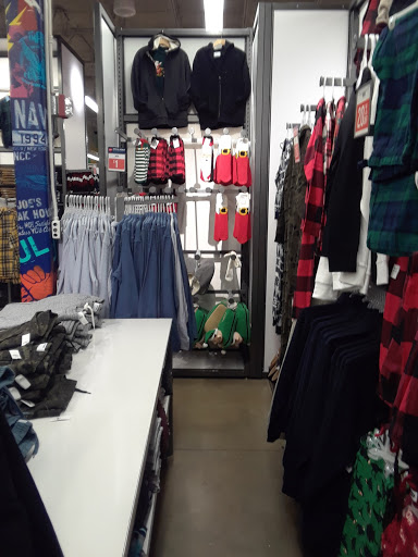 Clothing Store «Old Navy», reviews and photos, 2155 22nd St, Oak Brook, IL 60523, USA