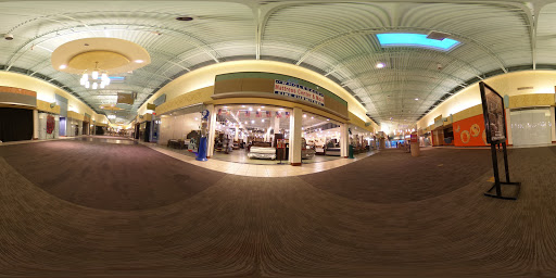 Outlet Mall «St. Louis Outlet Mall», reviews and photos, 5555 St.Louis Mills Blvd, Hazelwood, MO 63042, USA