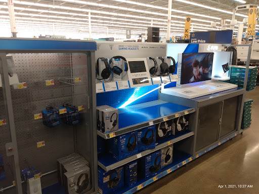 Department Store «Walmart Supercenter», reviews and photos, 5851 Mercury Dr, Dearborn, MI 48126, USA