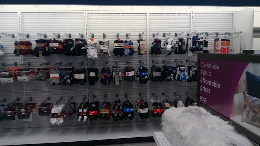 Clothing Store «Ross Dress for Less», reviews and photos, 920 Herndon Ave, Clovis, CA 93612, USA