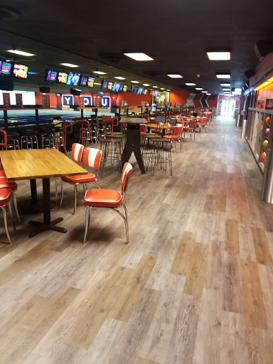 Bowling Alley «AMF Bowlero Lanes», reviews and photos, 11737 W Burleigh St, Wauwatosa, WI 53222, USA