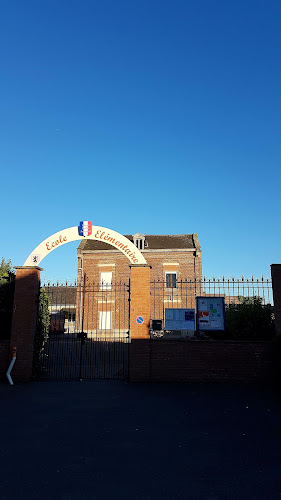 École primaire Ecole Elémentaire Pierre Vanderbecq Maing