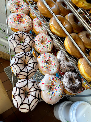 Donut Shop «Yum Yum Donuts», reviews and photos, 502 N Wilson Way, Stockton, CA 95205, USA