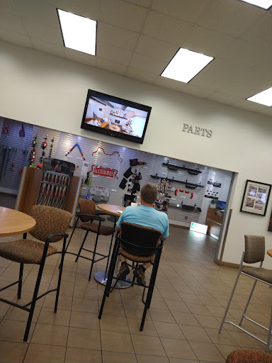 Car Dealer «Serra Toyota of Decatur», reviews and photos, 309 Beltline Pl SW, Decatur, AL 35603, USA