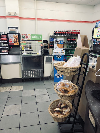 Convenience Store «7-Eleven», reviews and photos, 281 State St, Hackensack, NJ 07601, USA