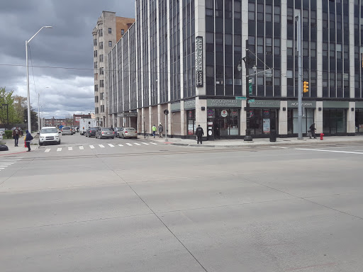 Check Cashing Service «Woodward Check Cashers», reviews and photos, 3401 Woodward Ave, Detroit, MI 48201, USA