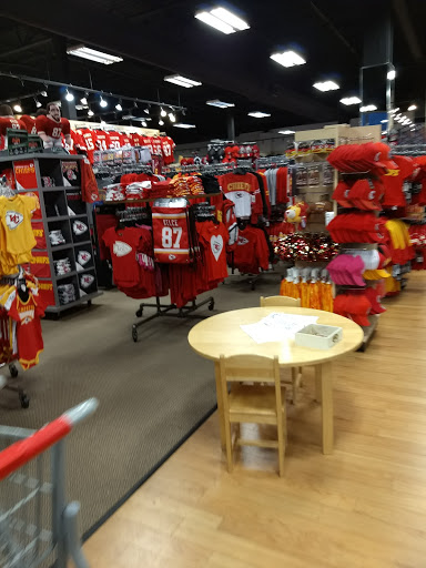 Sportswear Store «Rally House Boardwalk», reviews and photos, 8650 N Boardwalk Ave, Kansas City, MO 64154, USA