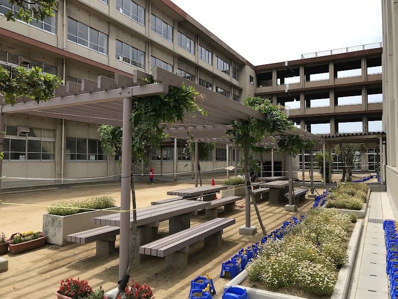 福山市立新涯小学校