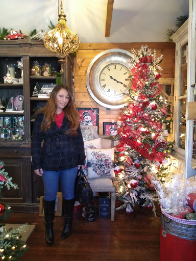 Landscaper «Reynolds Landscaping, Garden Shop & Garden Center», reviews and photos, 201 E Bay Ave, Manahawkin, NJ 08050, USA