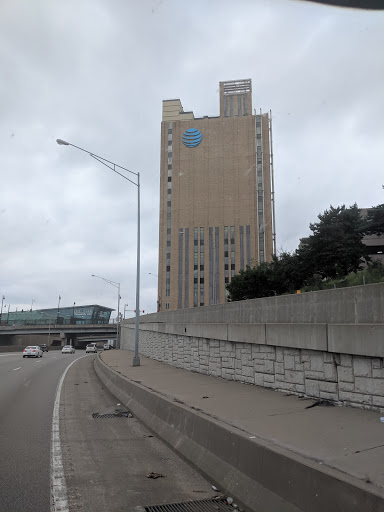 Cell Phone Store «AT&T», reviews and photos, 4015 Mill St, Kansas City, MO 64111, USA