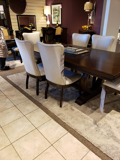 Furniture Store «Art Van Furniture», reviews and photos, 6500 E 14 Mile Rd, Warren, MI 48092, USA