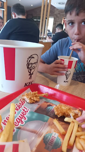 KFC Tata Remeteségi pihenőhely