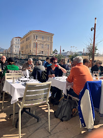 Atmosphère du Restaurant français Le Caveau 30 à Cannes - n°19