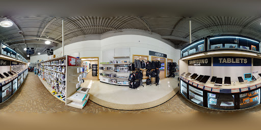 Electronics Store «Micro Center», reviews and photos, 550 Lancaster Ave, St Davids, PA 19087, USA