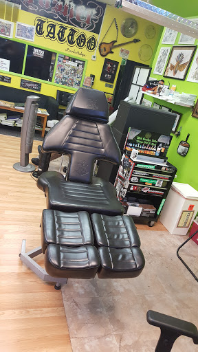 Tattoo Shop «Mind Crusher Tattoo», reviews and photos, 6705 N Clark St, Chicago, IL 60626, USA