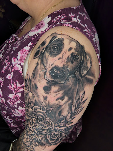 Tattoo Shop «1001 Troubles Tattoo Studio», reviews and photos, 512 Main St, Warren, RI 02885, USA