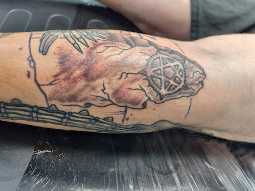 Explore stay strong tattoo ideas, creative tattoo ideas in Saint Petersburg, available at Edens Apple Tattoos and Piercings