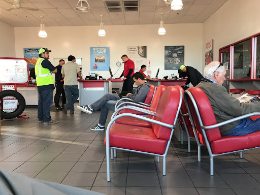 Tire Shop «Discount Tire», reviews and photos, 1901 Dallas Pkwy, Plano, TX 75093, USA