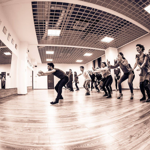 Opinii despre iDance Studio by Catalin&Andreea în <nil> - Școală de dans