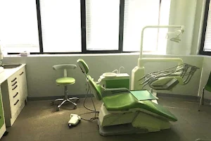 Dentista Prato - Studi Dentistici Nicola Paoleschi (Implantologia dentale Prato) image