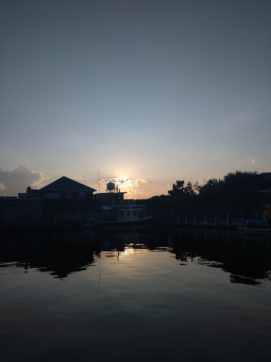 Grocery Store «Seaview Market Inc», reviews and photos, 20 Duneway Ave, Ocean Beach, NY 11770, USA