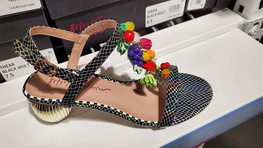 Shoe Store «DSW Designer Shoe Warehouse», reviews and photos, 2500 Central Park Ave, Yonkers, NY 10710, USA