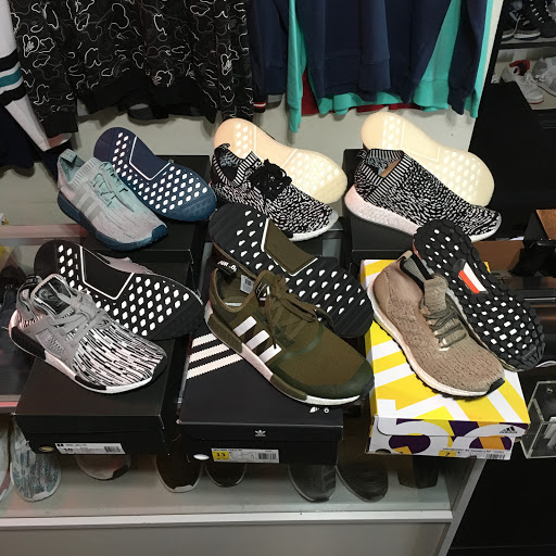 Thrift Store «Lucky Dog Clothing», reviews and photos, 8201 Greenwood Ave N, Seattle, WA 98103, USA