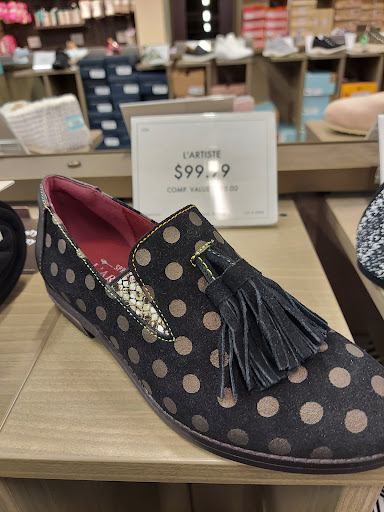 Shoe Store «DSW Designer Shoe Warehouse», reviews and photos, 25 Ronson Rd, Iselin, NJ 08830, USA