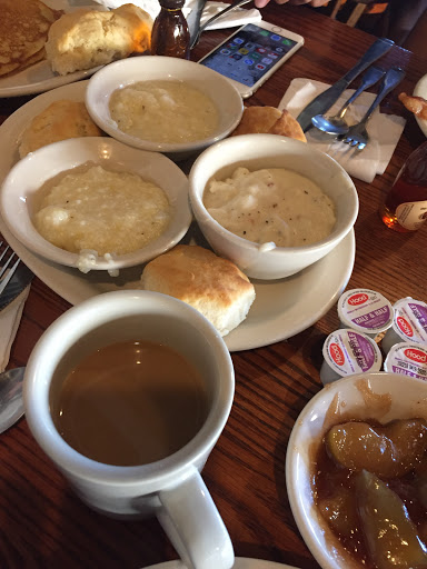 American Restaurant «Cracker Barrel Old Country Store», reviews and photos, 5706 Northridge Dr, Gurnee, IL 60031, USA
