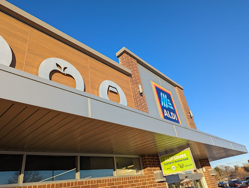 Supermarket «ALDI», reviews and photos, 700 Roosevelt Rd, Glen Ellyn, IL 60137, USA