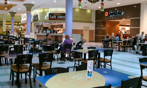 Shopping Mall «Merle Hay Mall», reviews and photos, 3800 Merle Hay Rd, Des Moines, IA 50310, USA