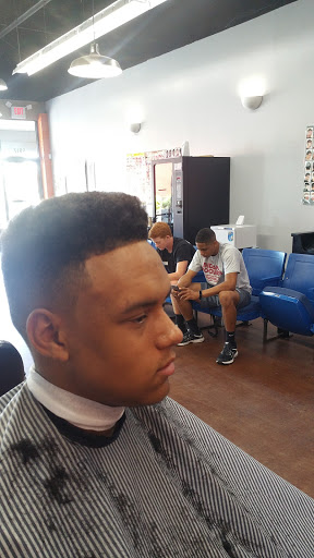 Barber Shop «Marlos Barbershop», reviews and photos, 5917 E 86th St, Indianapolis, IN 46250, USA