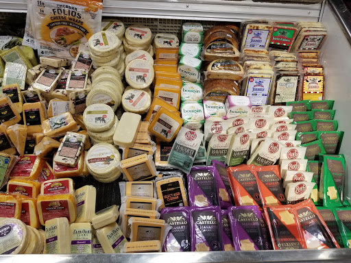 Grocery Store «Strack & VanTil Food Market», reviews and photos, 2168 W US Hwy 30, Valparaiso, IN 46385, USA