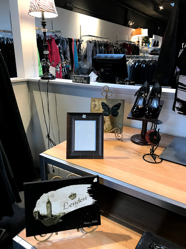 Thrift Store «Goodwill Second Debut Carytown», reviews and photos, 3114 W Cary St, Richmond, VA 23221, USA