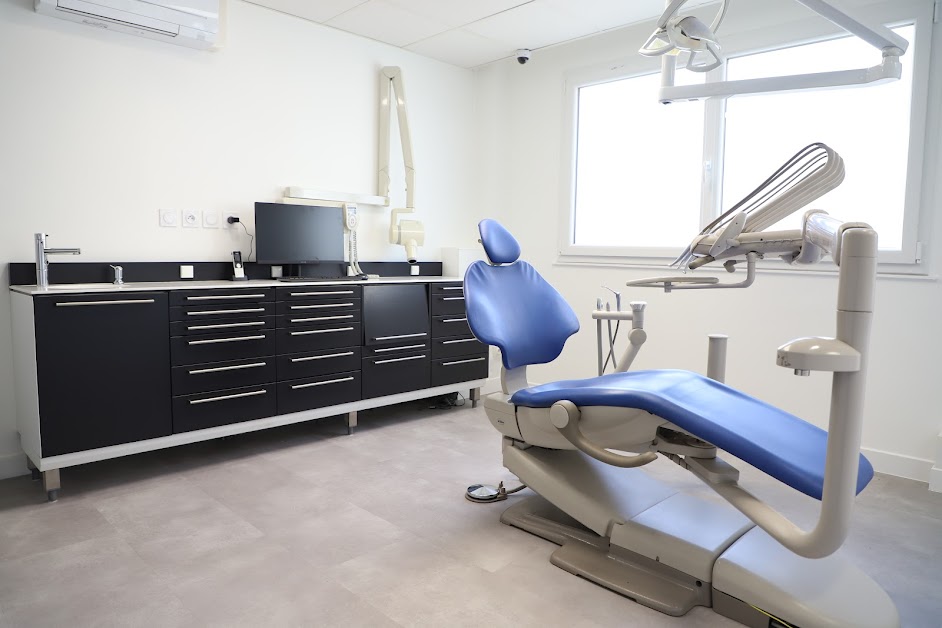 Cabinet Dentaire de la Place - Montreuil - Soins Dentaires - Implantologie - Esthétique - Orthodontie à Montreuil