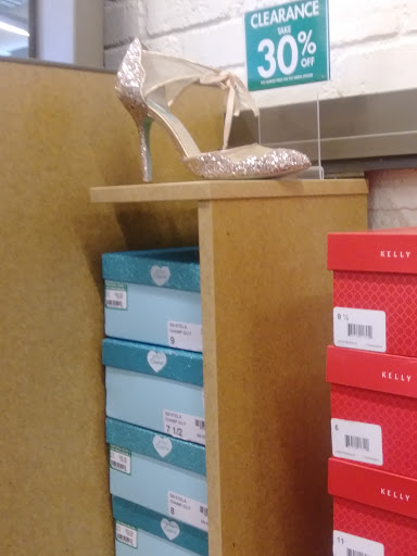 Shoe Store «DSW Designer Shoe Warehouse», reviews and photos, 9551 South Blvd, Charlotte, NC 28273, USA