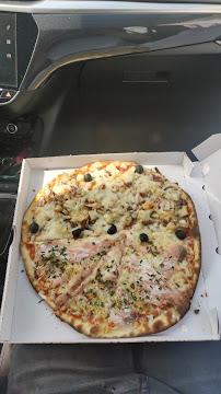 Plats et boissons du Pizzas à emporter le pizz'poul à Saint-Pantaléon-de-Larche - n°2