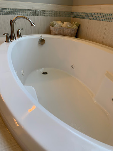 House Cleaning Service «Maid 2 Glimmer - House Cleaning Service in Greensboro», reviews and photos, 1852 Banking St #9911, Greensboro, NC 27408, USA