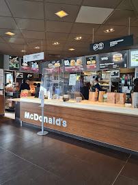 Atmosphère du Restauration rapide McDonald's à Saint-Ouen-l'Aumône - n°5