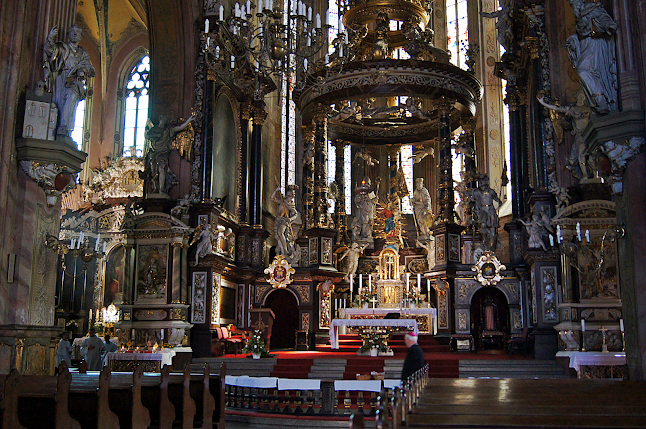 Opinii despre Kościół katedralny św. Stanisława i św. Wacława în Wałbrzych - Kościół