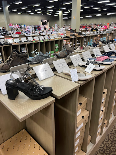 Shoe Store «DSW Designer Shoe Warehouse», reviews and photos, 937 Watters Creek Blvd, Allen, TX 75013, USA