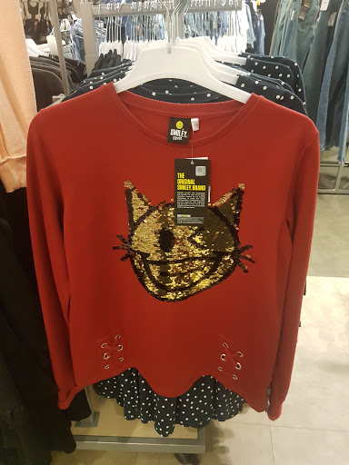 Stores to buy women's sweaters Nuremberg