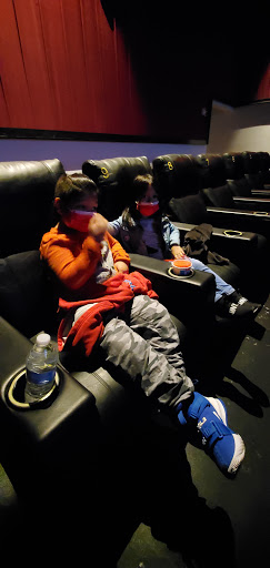 Movie Theater «Edison Park 8 Cinemas», reviews and photos, 2235 Winkler Ave, Fort Myers, FL 33901, USA