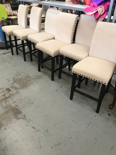 Thrift Store «Thrift Center», reviews and photos, 820 E Shields Ave, Fresno, CA 93704, USA