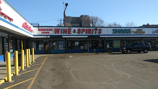 Liquor Store «Madison Food Wine & Spirits», reviews and photos, 3900 W Madison St, Chicago, IL 60624, USA