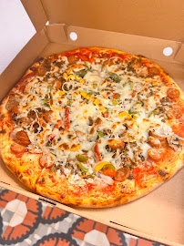 Plats et boissons du Restaurant italien Allo Pizza à Gray - n°2