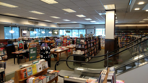 Book Store «Barnes & Noble», reviews and photos, 5377 Tamiami Trail N, Naples, FL 34108, USA