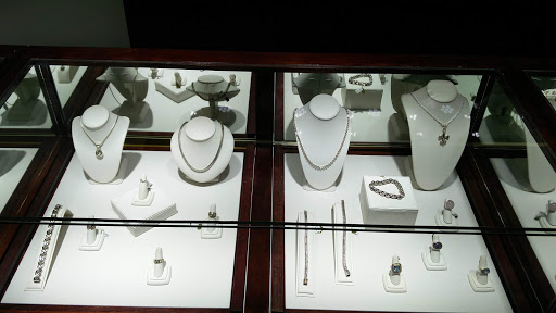 Jewelry Store «E.D. Marshall Jewelers Tempe», reviews and photos, 7650 S McClintock Dr Suite 102, Tempe, AZ 85284, USA